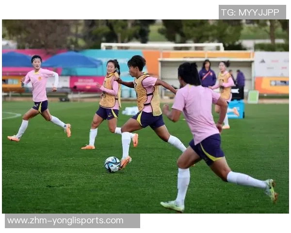 新疆雪豹足球队奋勇拼搏展现团队精神助力中国足球崛起